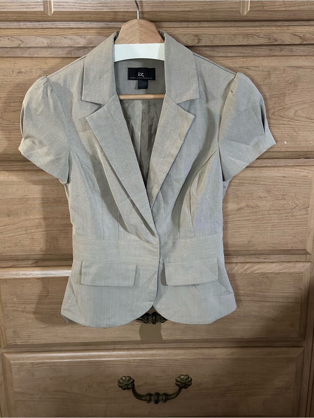 Ladies Short Sleeve Blazer in Light Beige / Ivory | by IZ Byer California